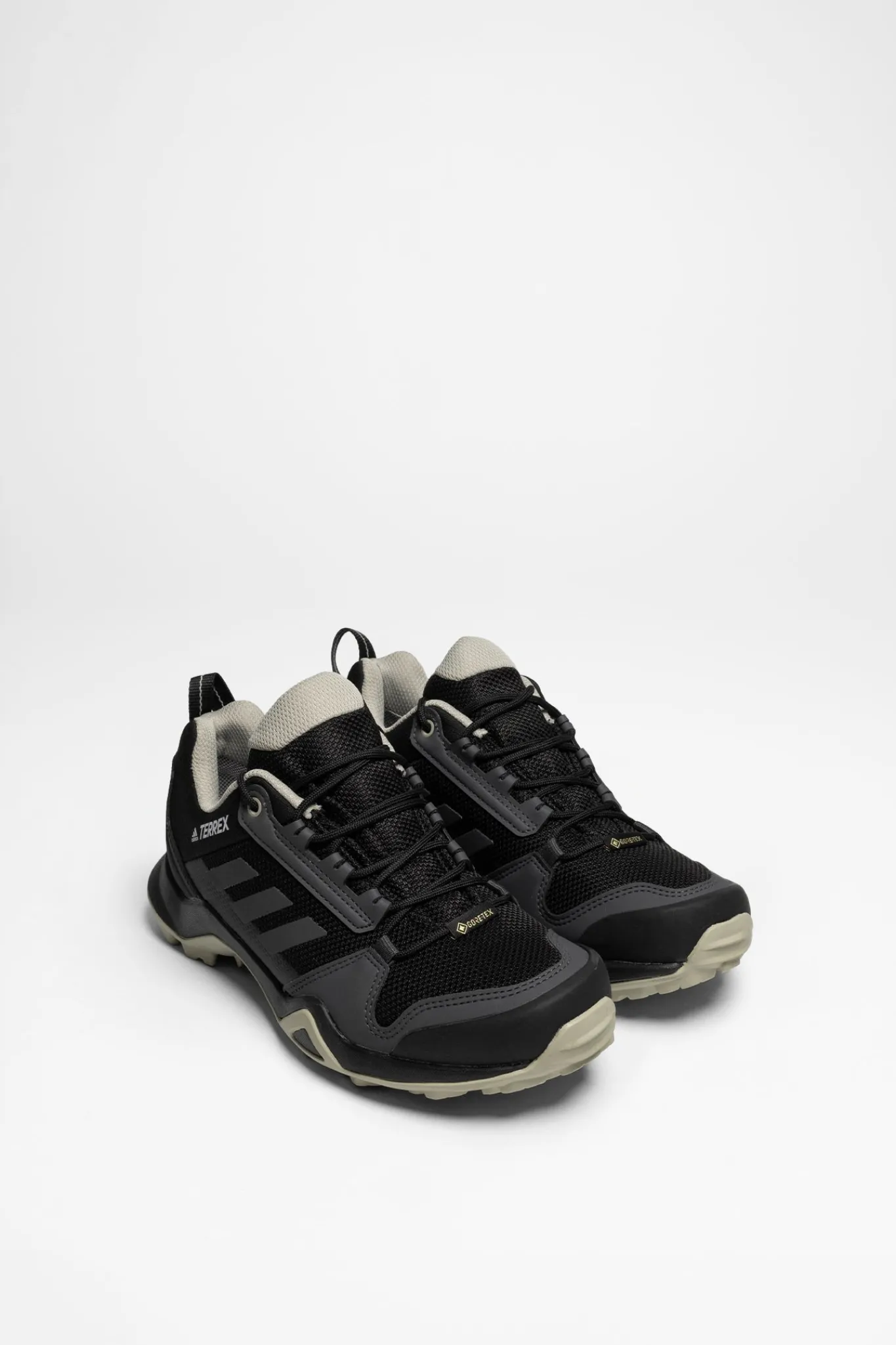 Wanderschuhe>adidas Terrex Ax3 GTX W Damen (CoreBlack/SolidGrey/MetalGrey)